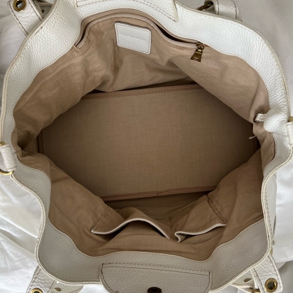 Rabeanco Leather Tote - Picture 8 of 16